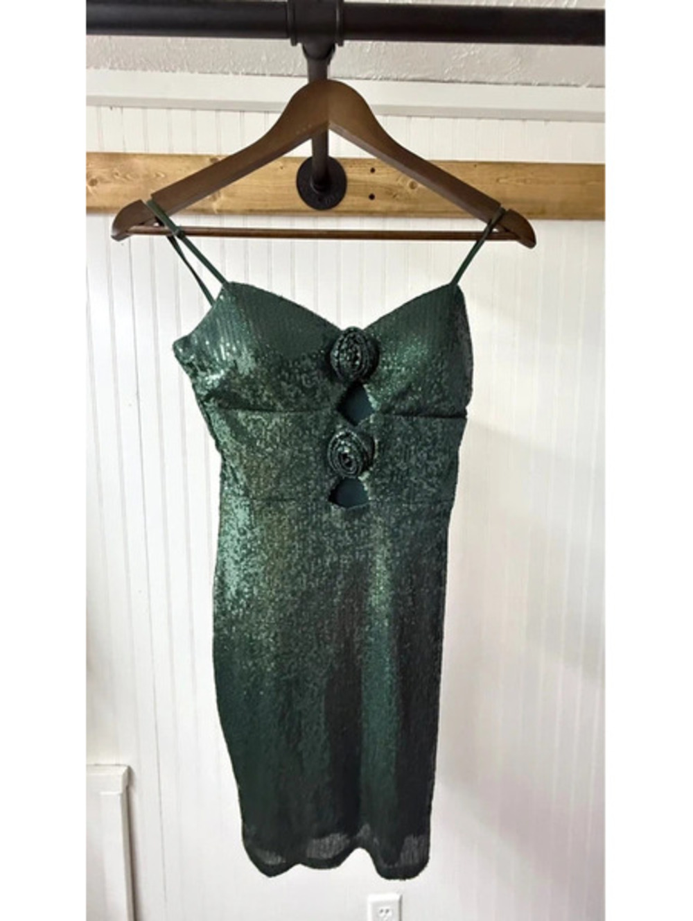 City Studio dark green sequined mini dress rosette bodice 7/8 holiday party club